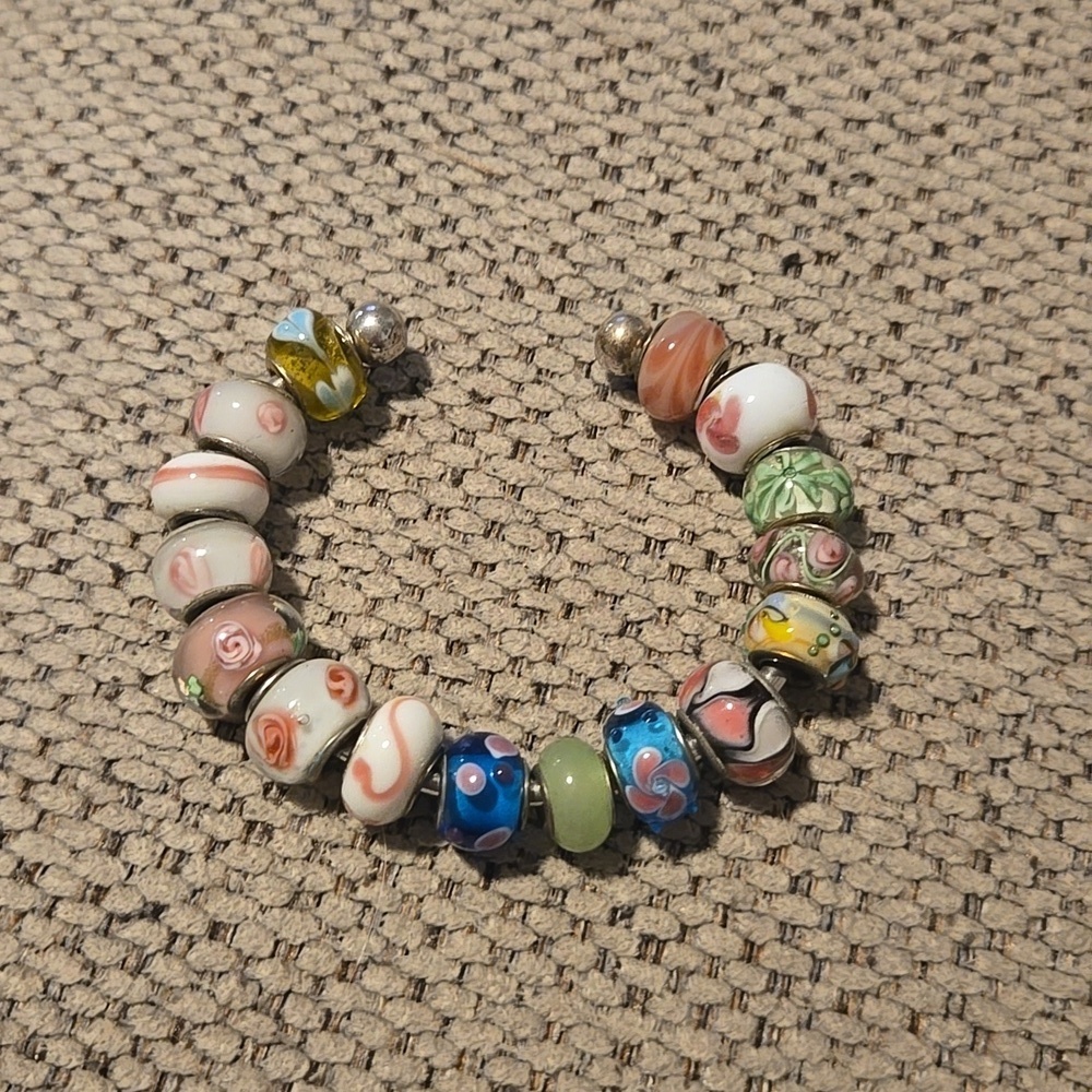 Colorful Glass Beaded Bracelet - Picture 2 of 2